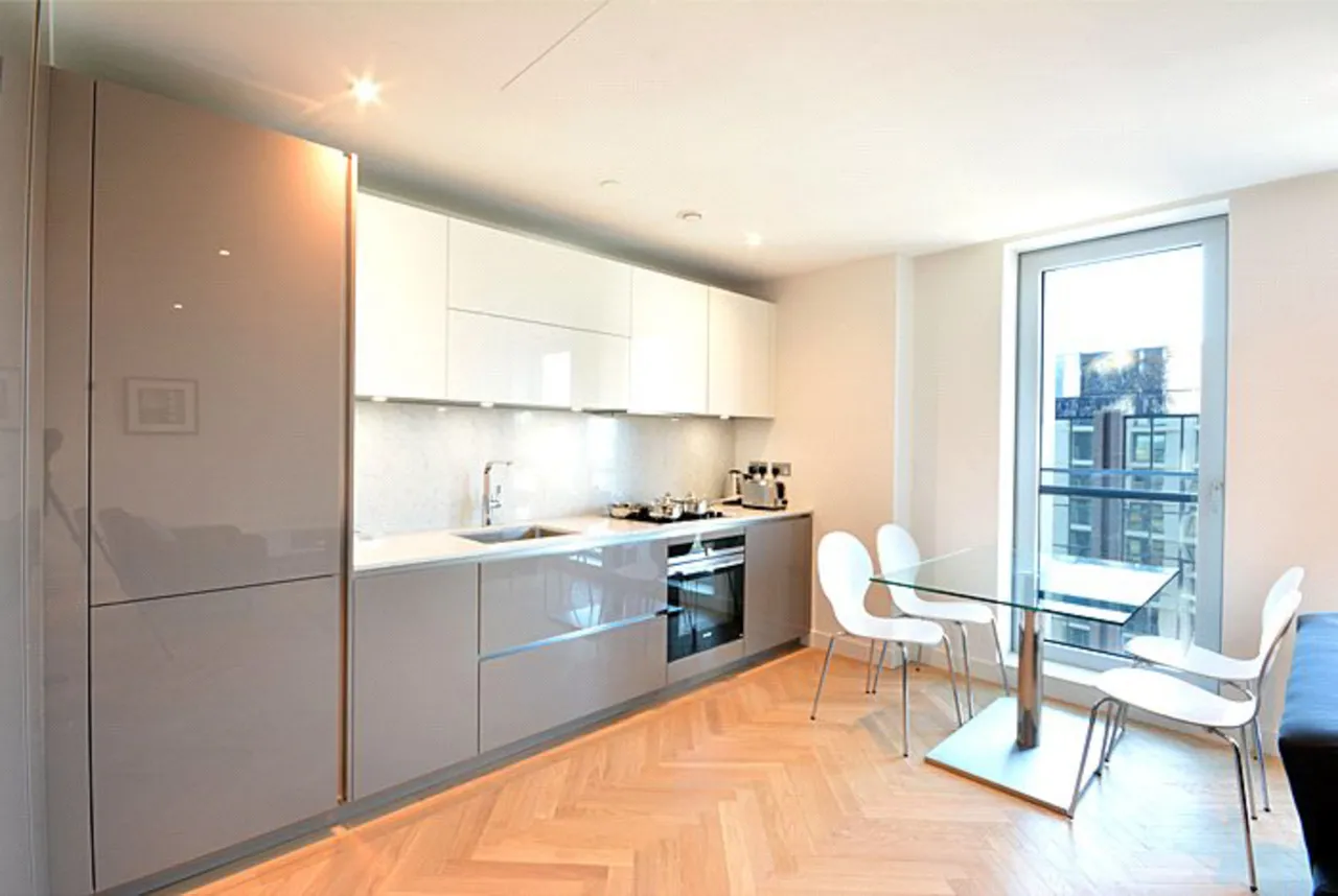 Apartment 1110, 251 Southwark Bridge Road, London, photo 4