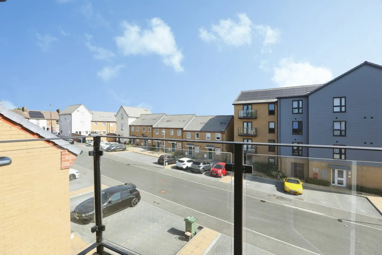 Lywood Drive, Sittingbourne, Kent, ME10, photo 12