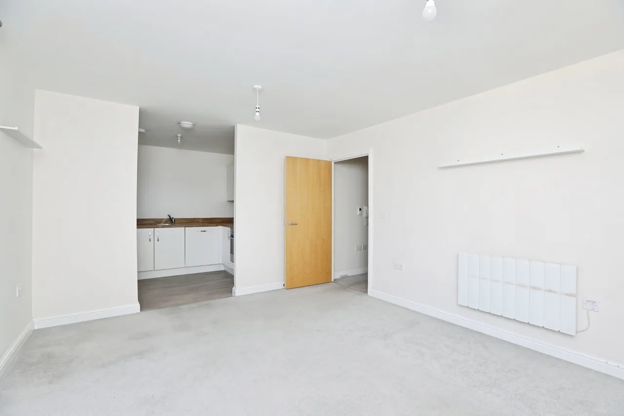 Lywood Drive, Sittingbourne, Kent, ME10, photo 4