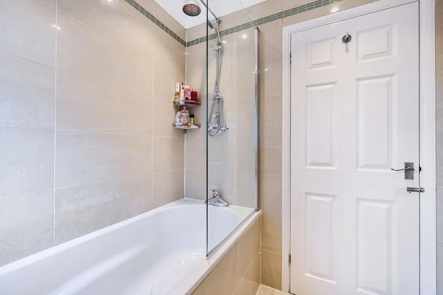 The Avenue, Camberley, GU15, photo 16