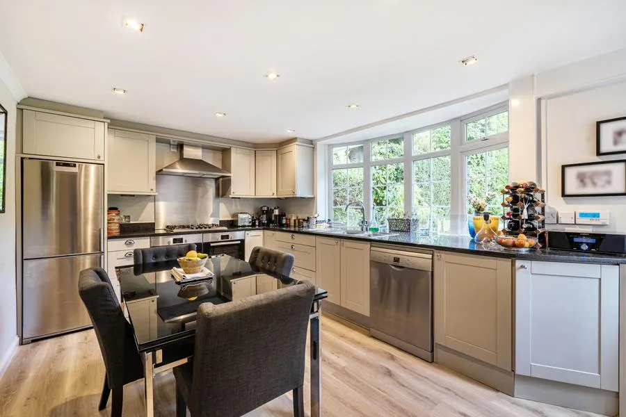 The Avenue, Camberley, GU15, photo 4