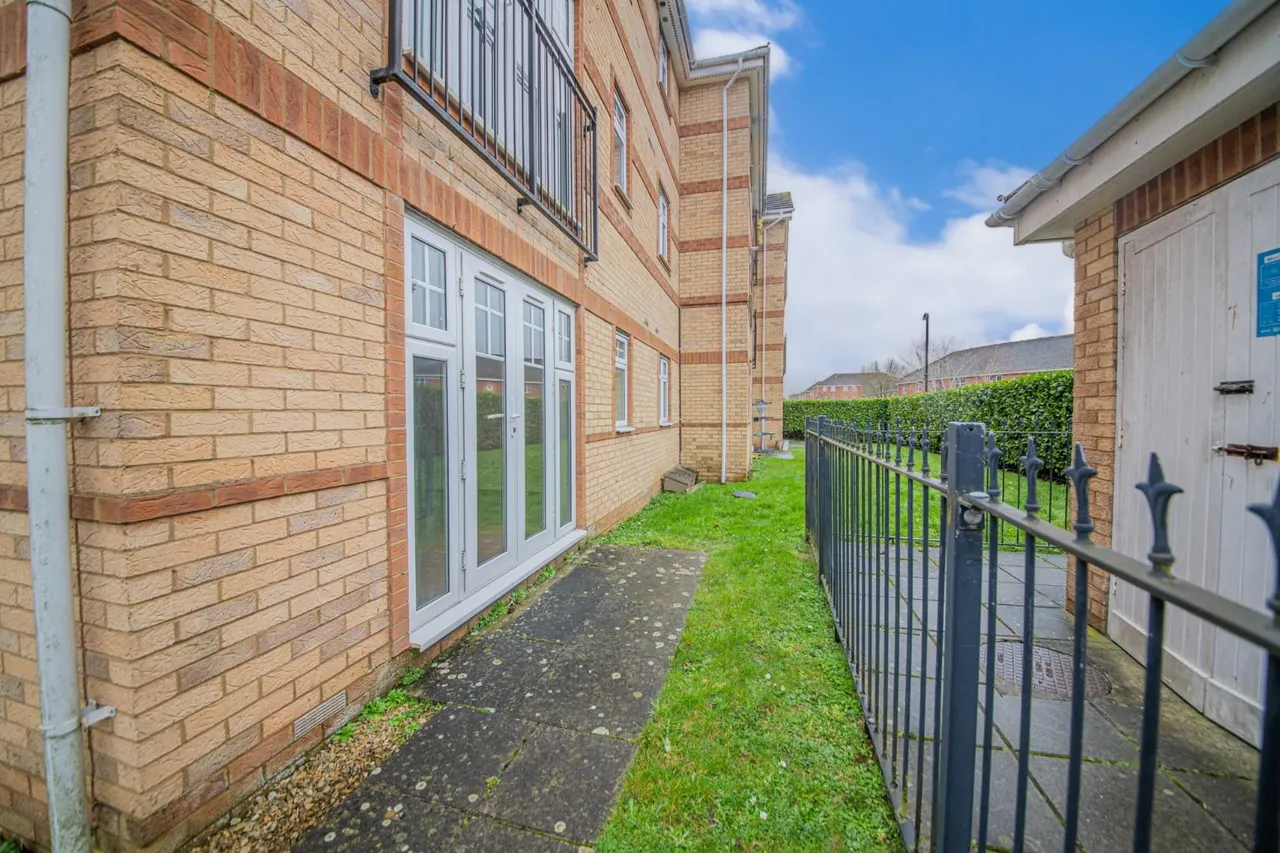 Benny Hill Close, EASTLEIGH, Hampshire, SO50 5GG, photo 6