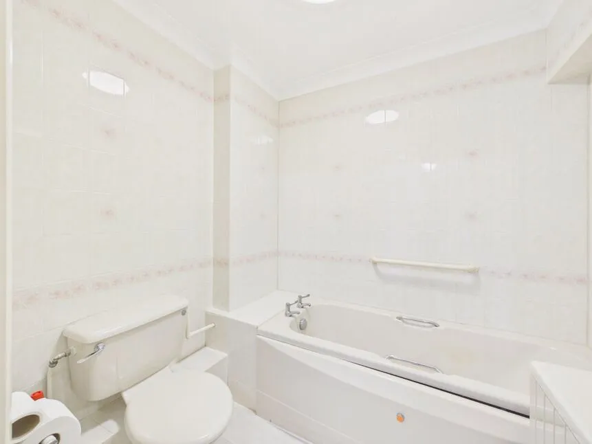 The Bayle, Folkestone, Kent, CT20, photo 12