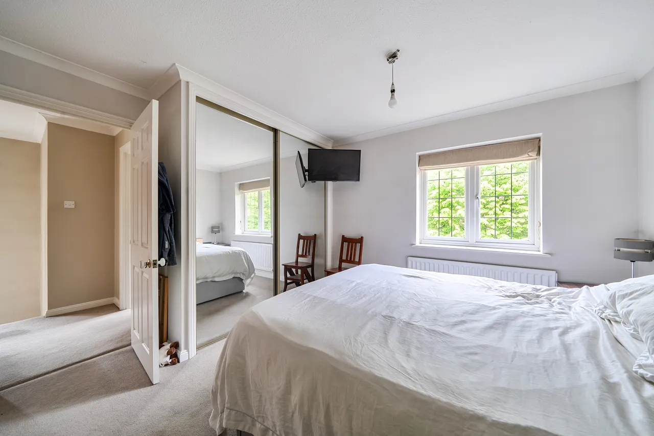 Dove House Green, Weybridge, KT13, photo 6