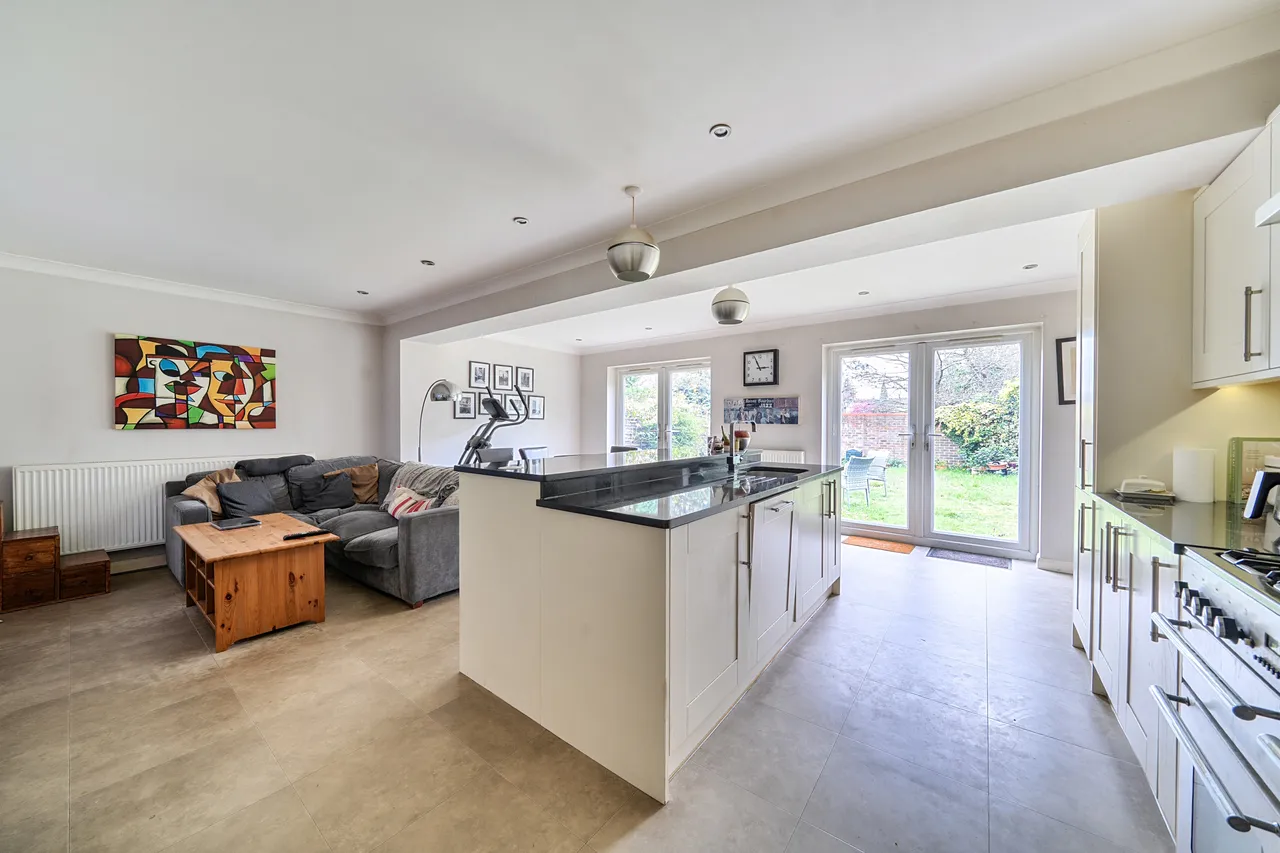 Dove House Green, Weybridge, KT13, photo 2