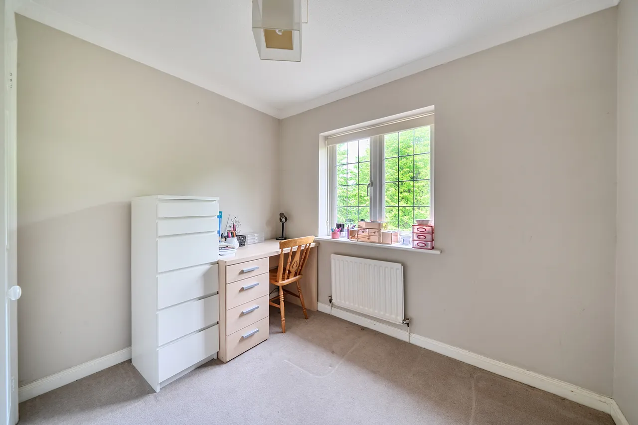 Dove House Green, Weybridge, KT13, photo 10