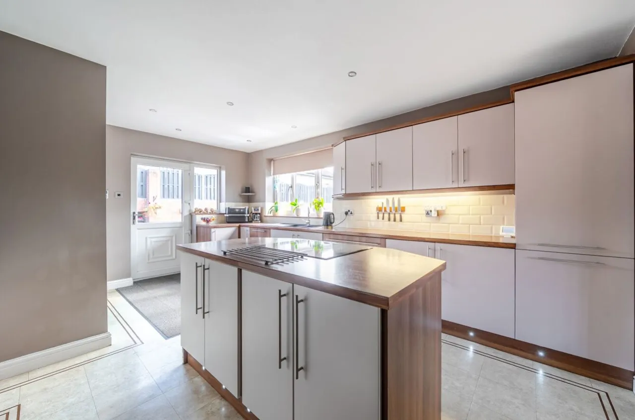 Manor Road, Sheffield, S26, photo 4