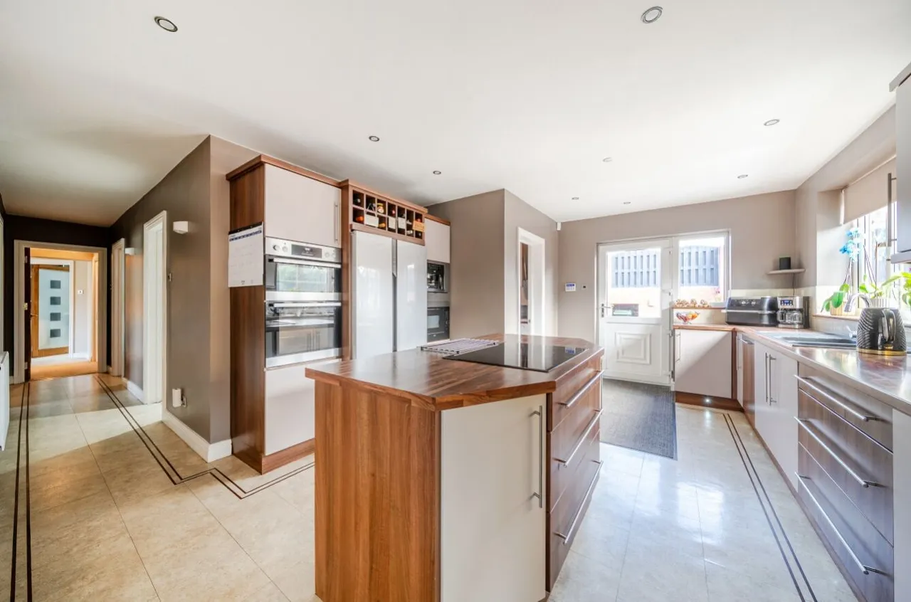 Manor Road, Sheffield, S26, photo 3