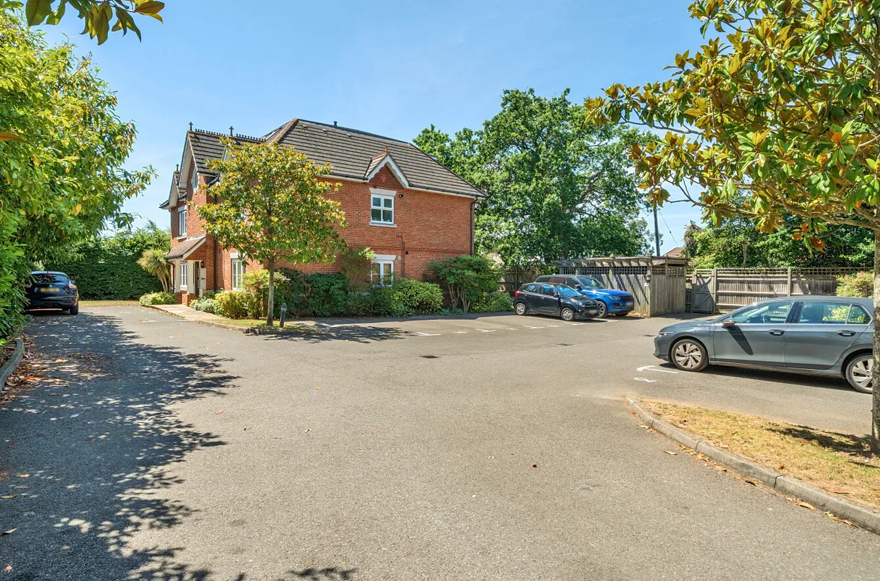Reading Road, Winnersh, Wokingham, Berkshire, RG41 5PP, photo 18