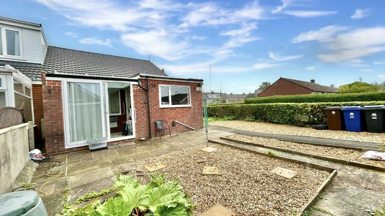 Cowley Crescent, Padiham, BB12, photo 8