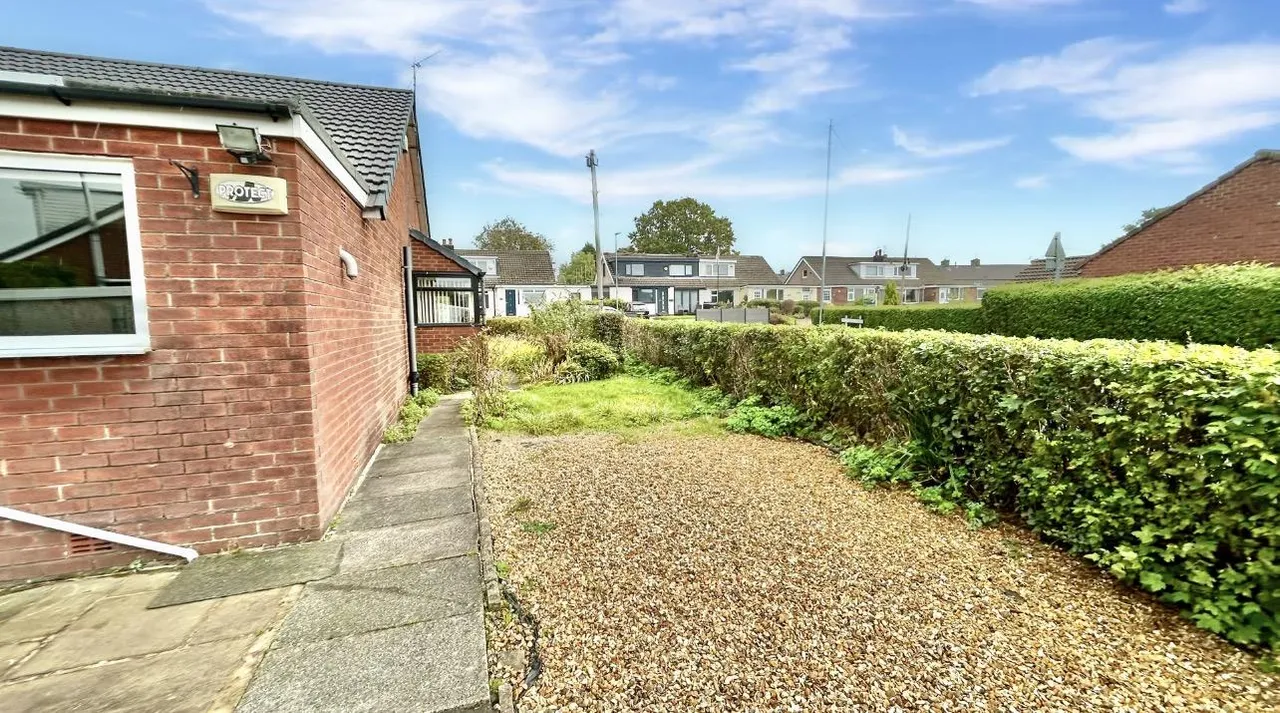 Cowley Crescent, Padiham, BB12, photo 12