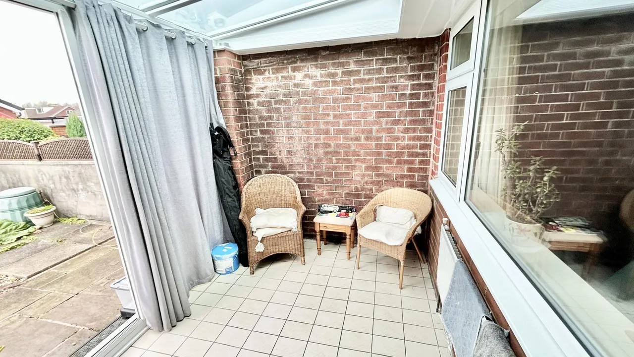 Cowley Crescent, Padiham, BB12, photo 17