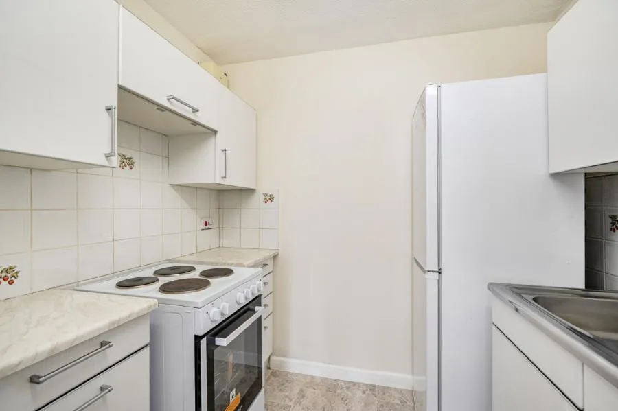 Mount Hermon Road, Woking, GU22, photo 6