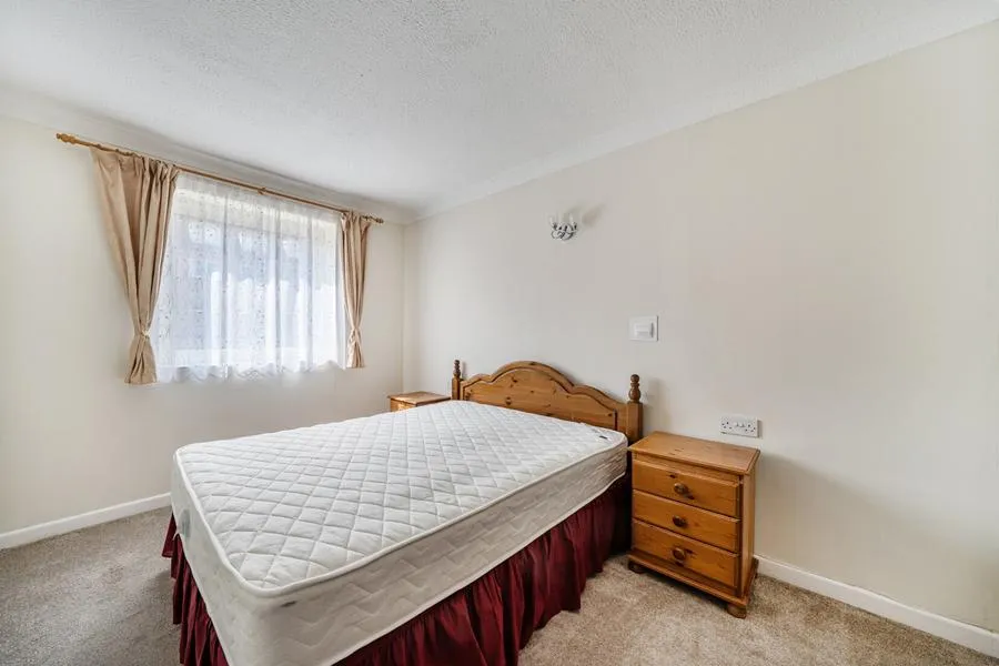 Mount Hermon Road, Woking, GU22, photo 17