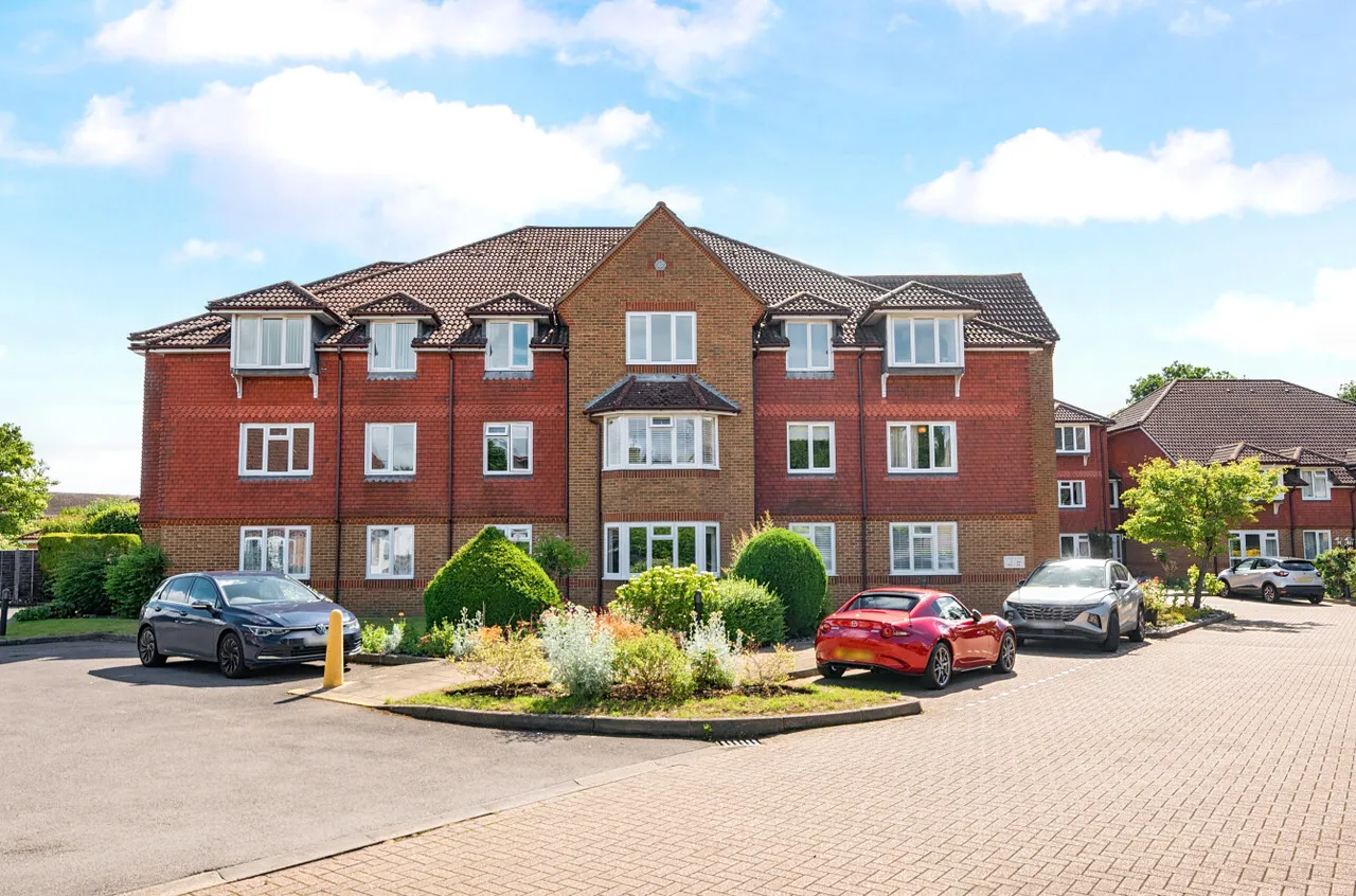 Summers Road, Farncombe, GU7, photo 16