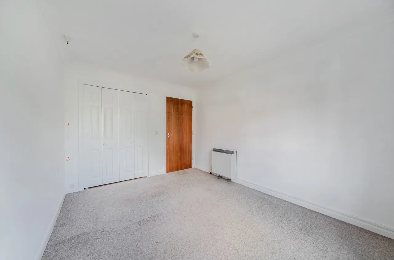 Summers Road, Farncombe, GU7, photo 12