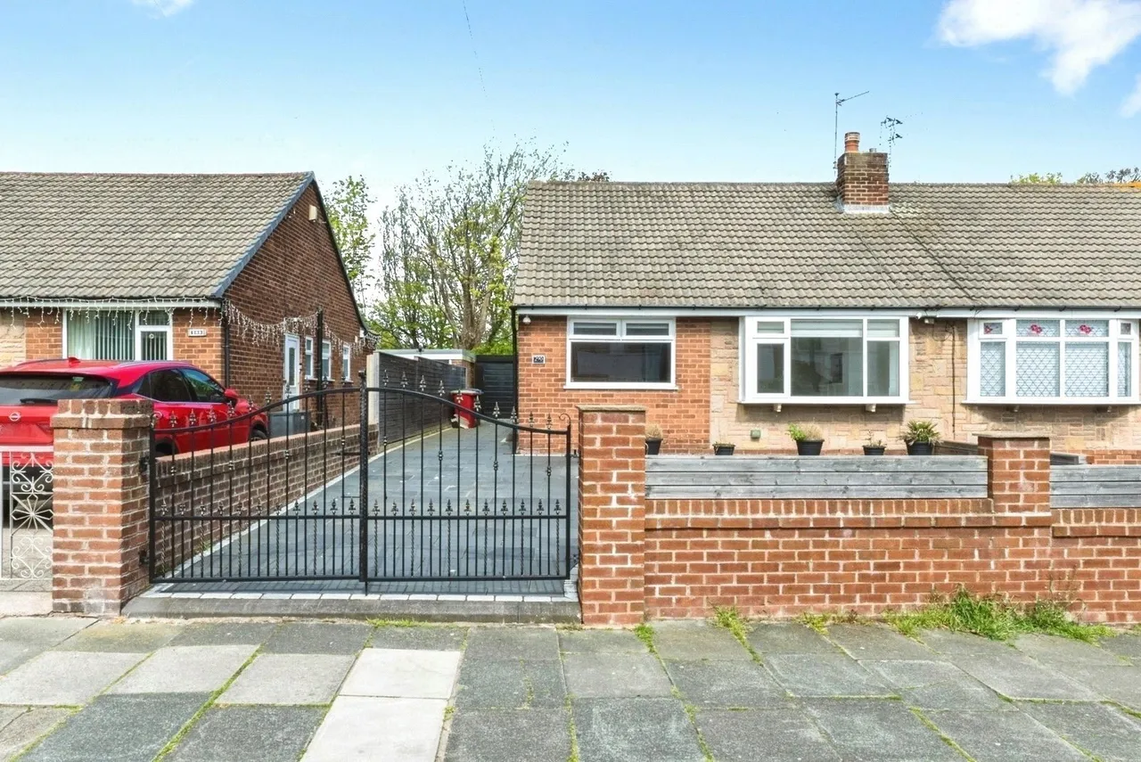 2 bed house for sale, Warley Road, Blackpool, FY2