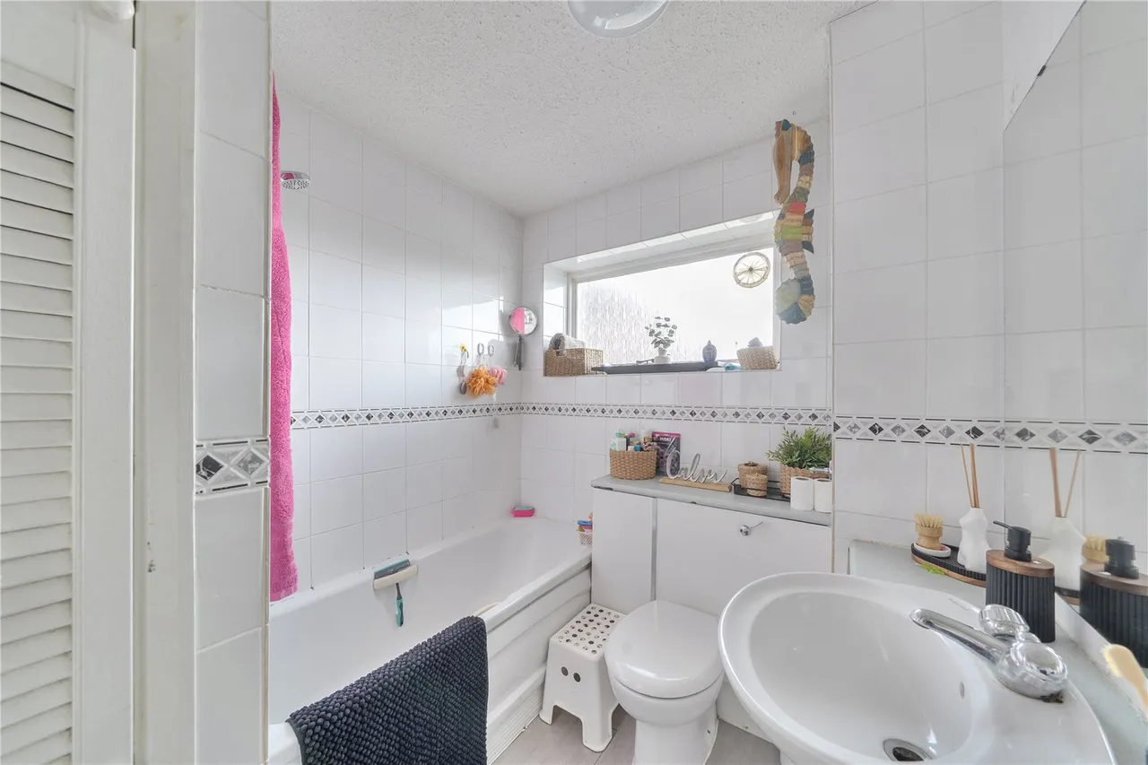 Wolverton Road, HA7, photo 11