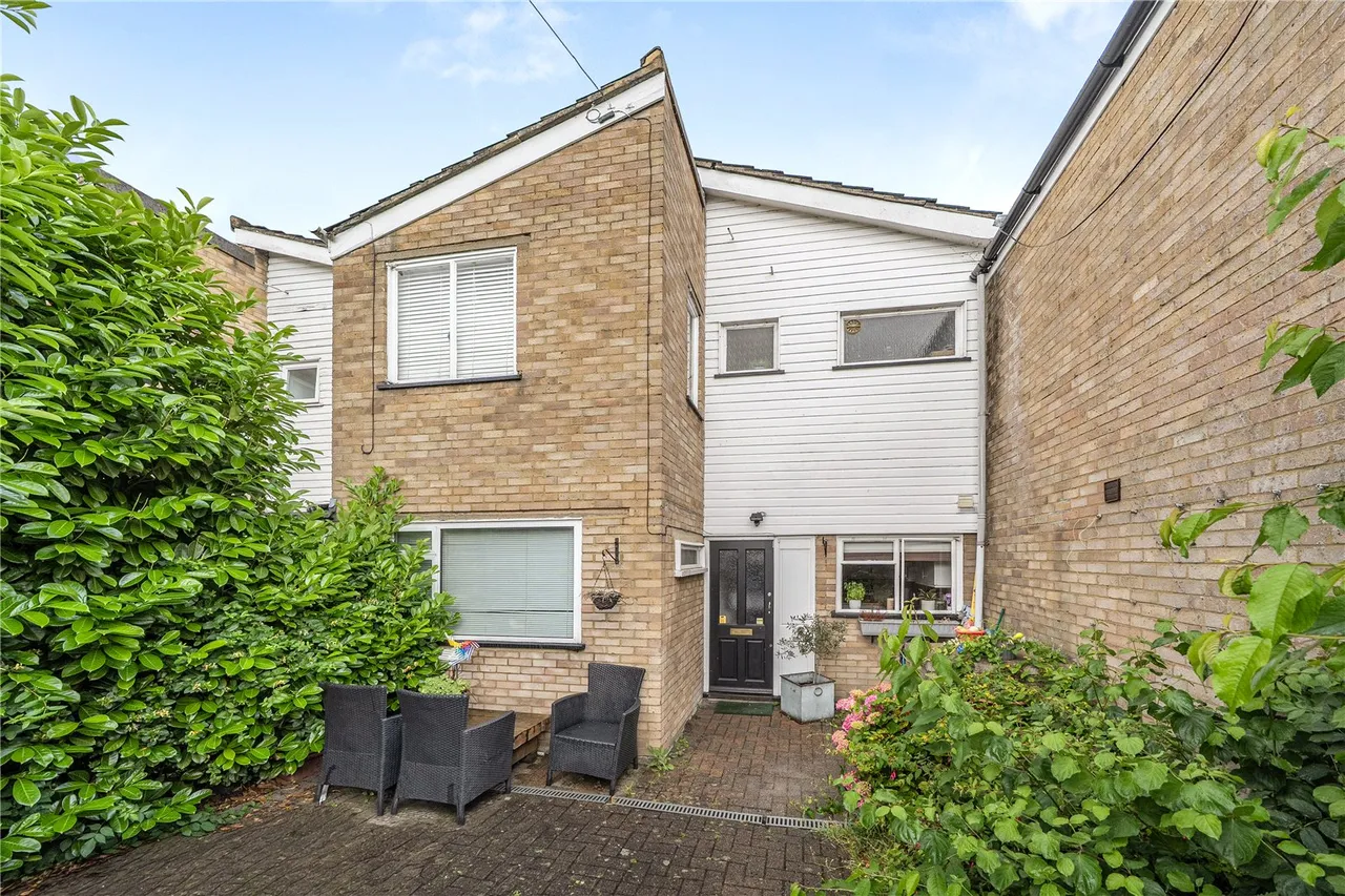 4 bed house for sale, Wolverton Road, HA7