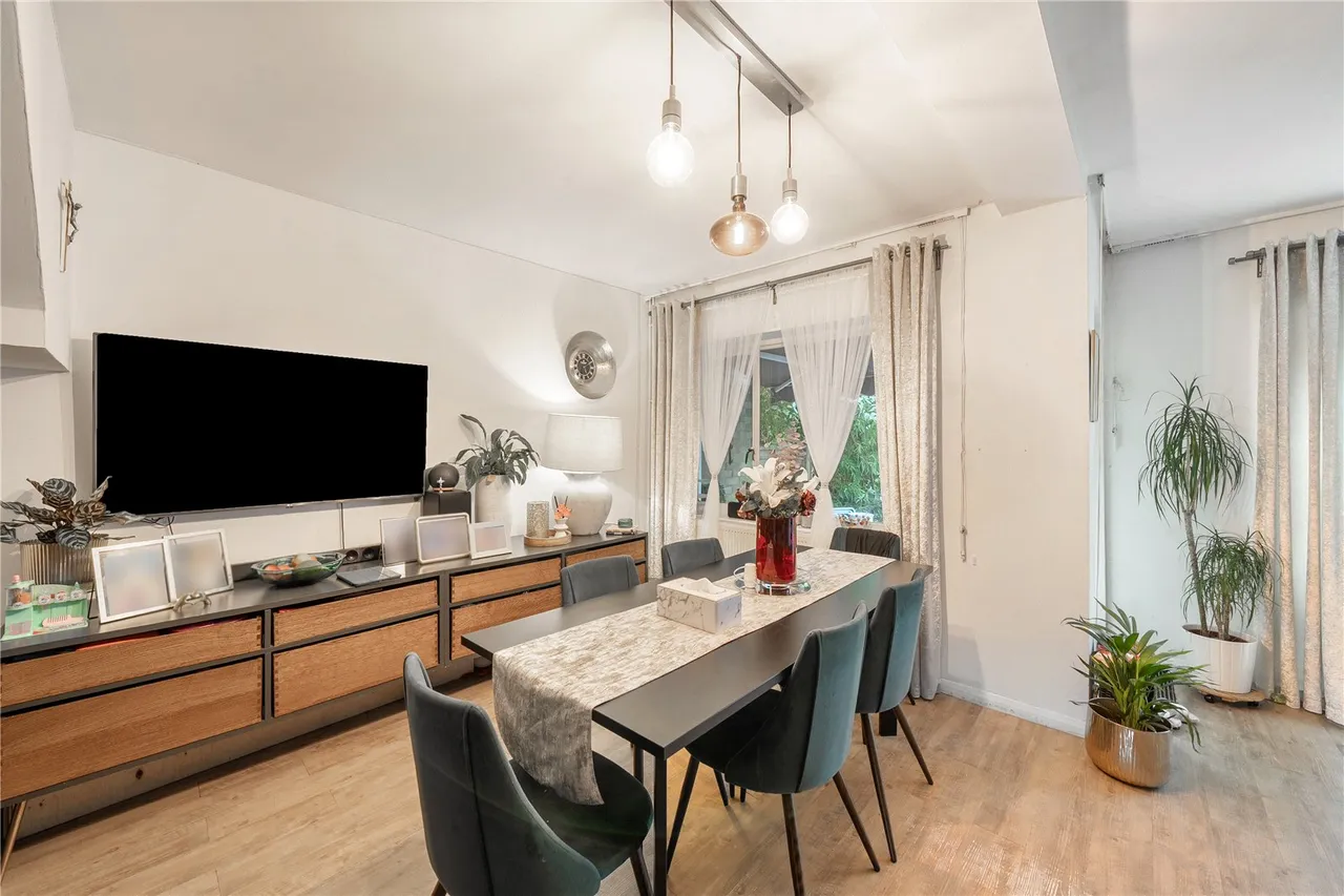 Wolverton Road, HA7, photo 3