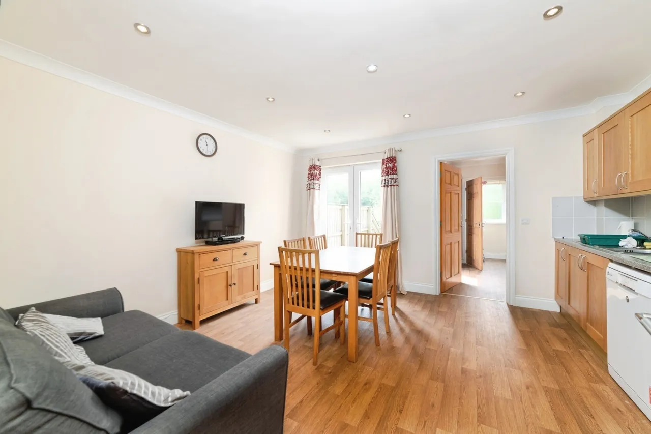 Carmarthen Road, Cross Hands, SA14, photo 5