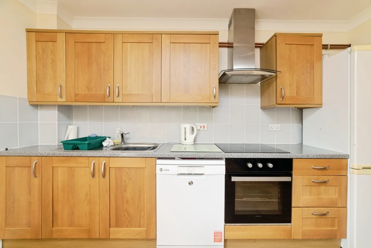 Carmarthen Road, Cross Hands, SA14, photo 7