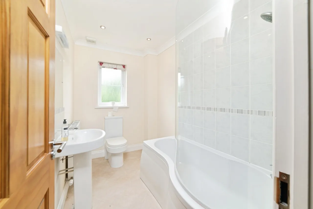Carmarthen Road, Cross Hands, SA14, photo 16
