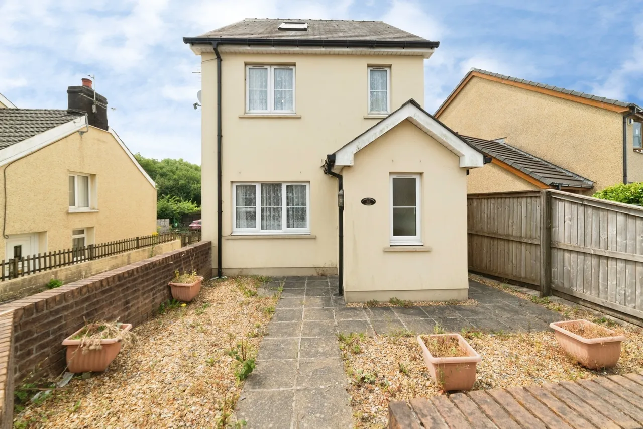 Carmarthen Road, Cross Hands, SA14, photo 15