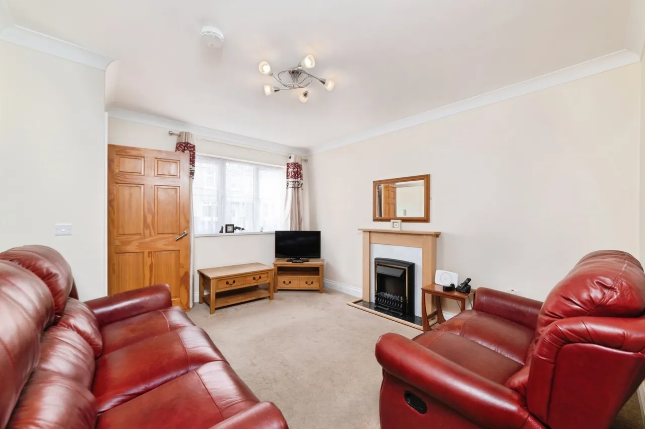 Carmarthen Road, Cross Hands, SA14, photo 8