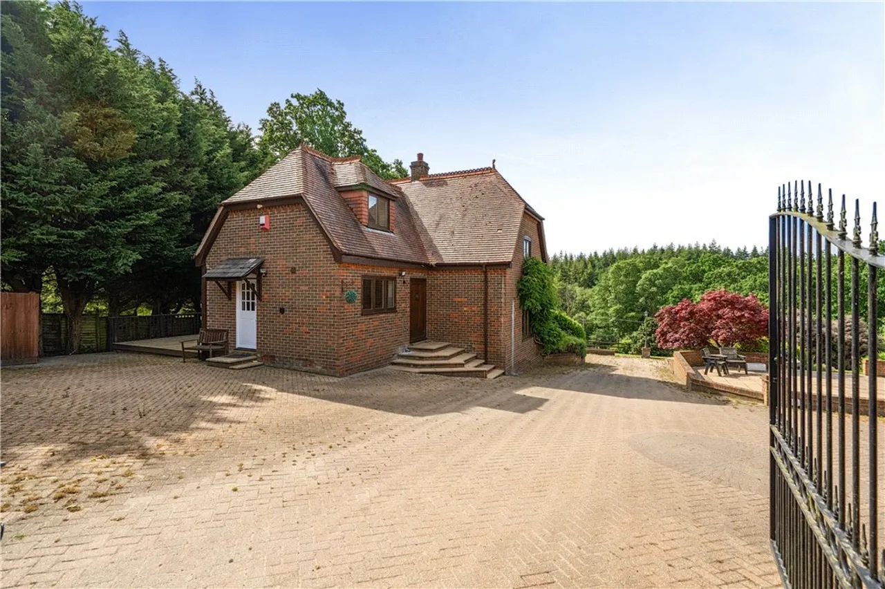 Ringwood Road, Stoney Cross, SO43, photo 21