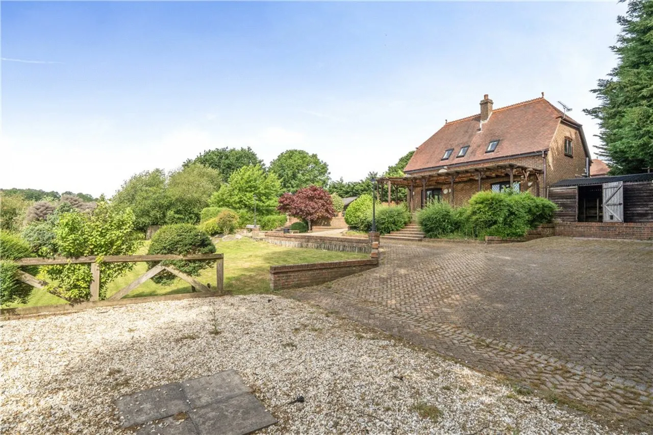 Ringwood Road, Stoney Cross, SO43, photo 4