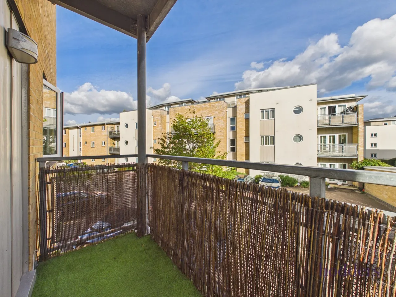 Keel, Bridge Wharf, KT16, photo 2