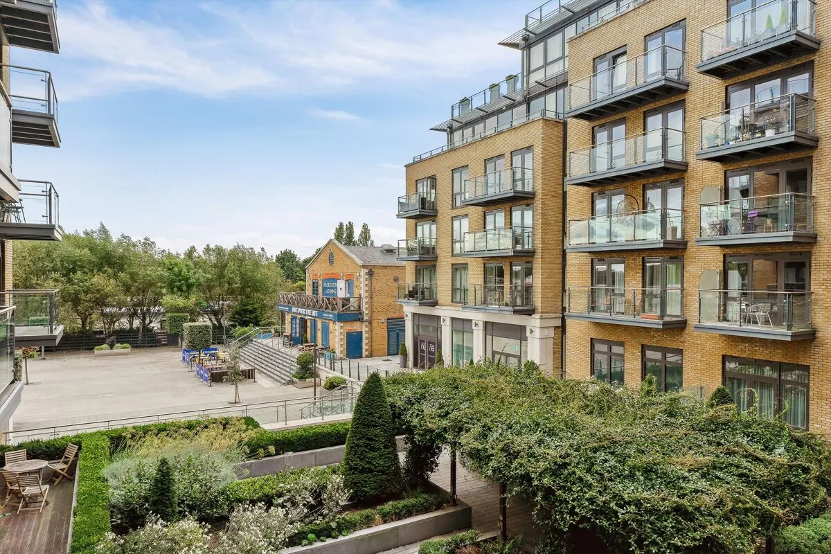 Kew Bridge Road, Brentford, TW8, photo 14