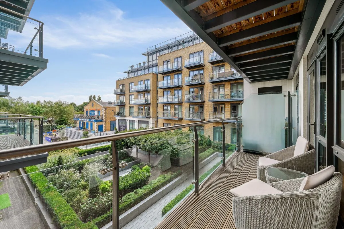 Kew Bridge Road, Brentford, TW8, photo 13