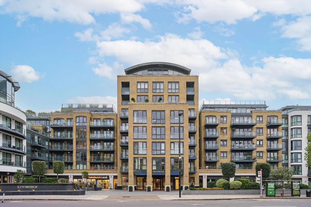 2 bed flat to rent, Kew Bridge Road, Brentford, TW8
