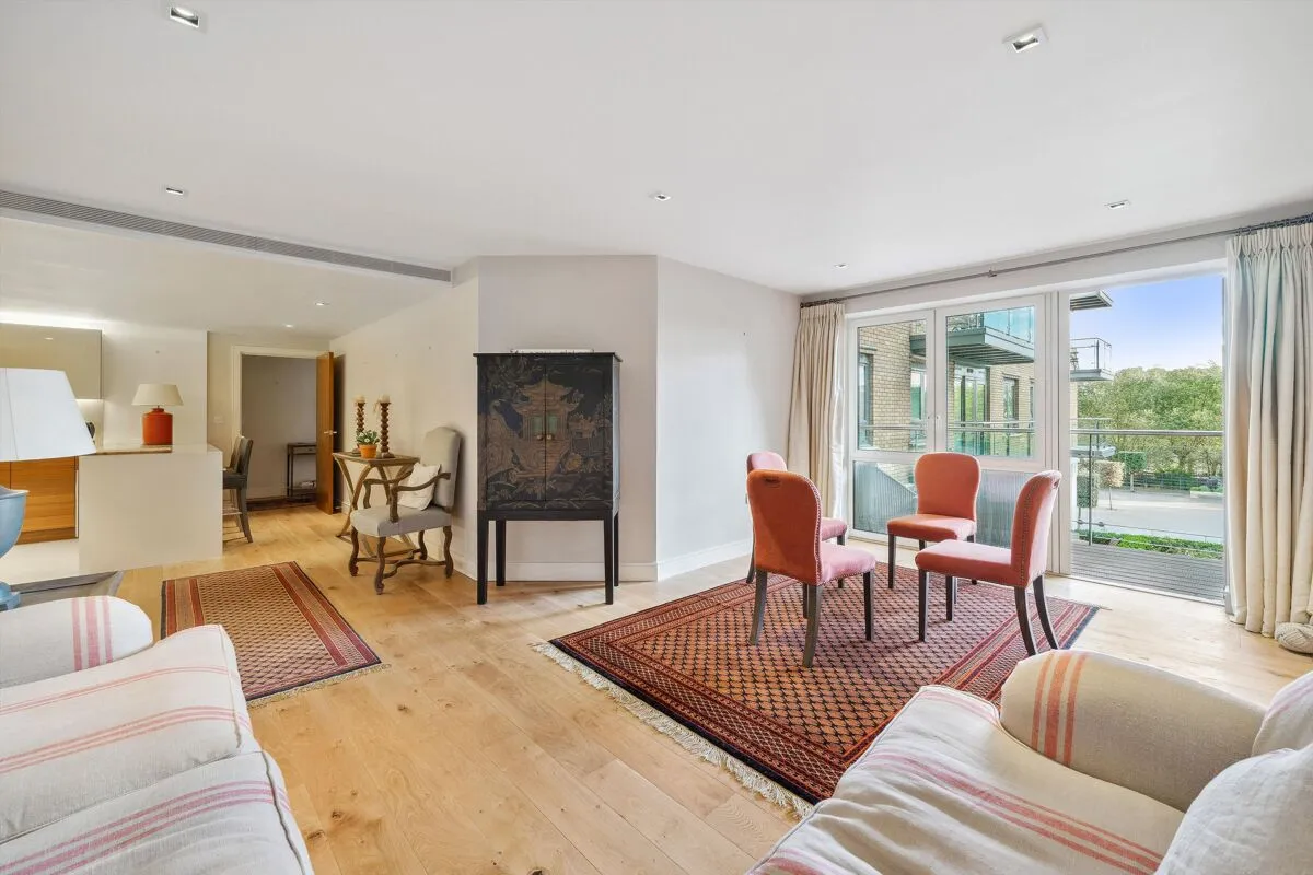 Kew Bridge Road, Brentford, TW8, photo 4