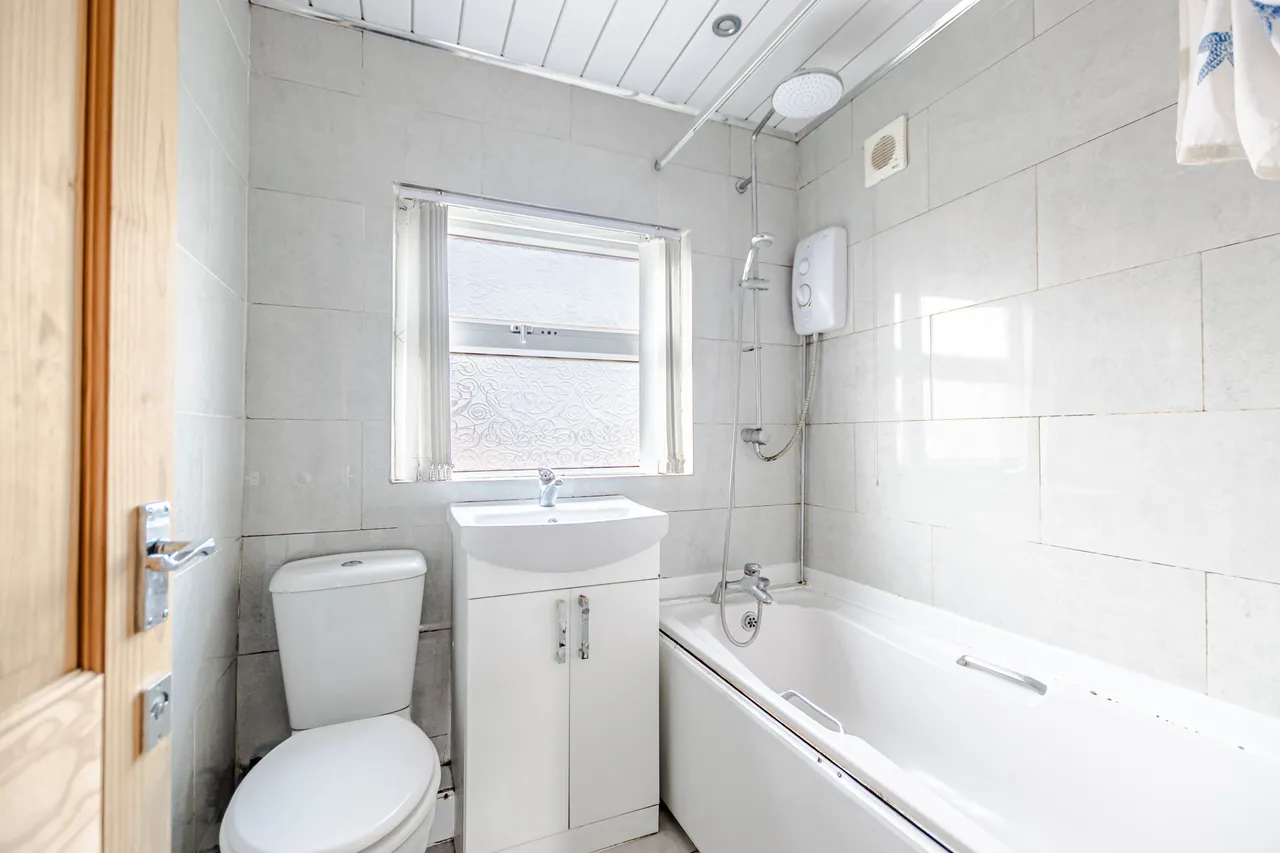 Ashton Road, Harehills, LS8, photo 13