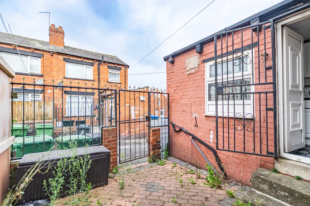Ashton Road, Harehills, LS8, photo 14