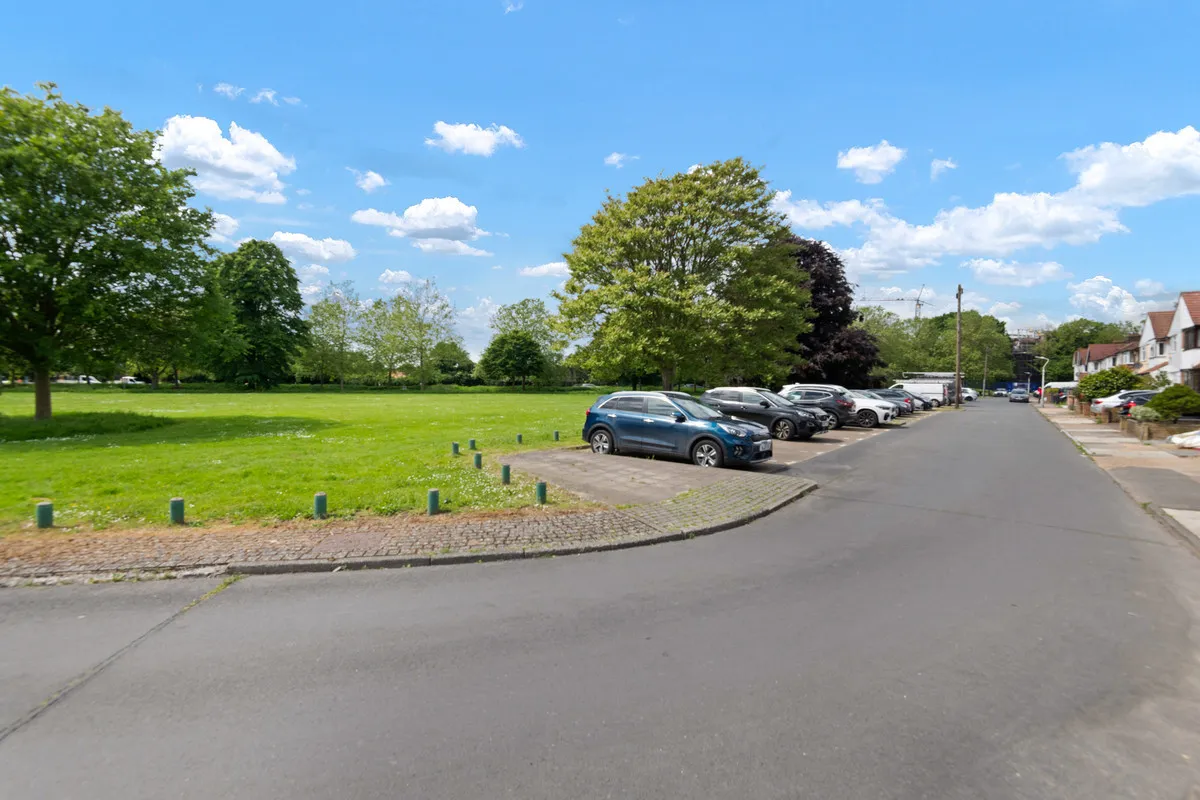 West Drayton, UB7, photo 19