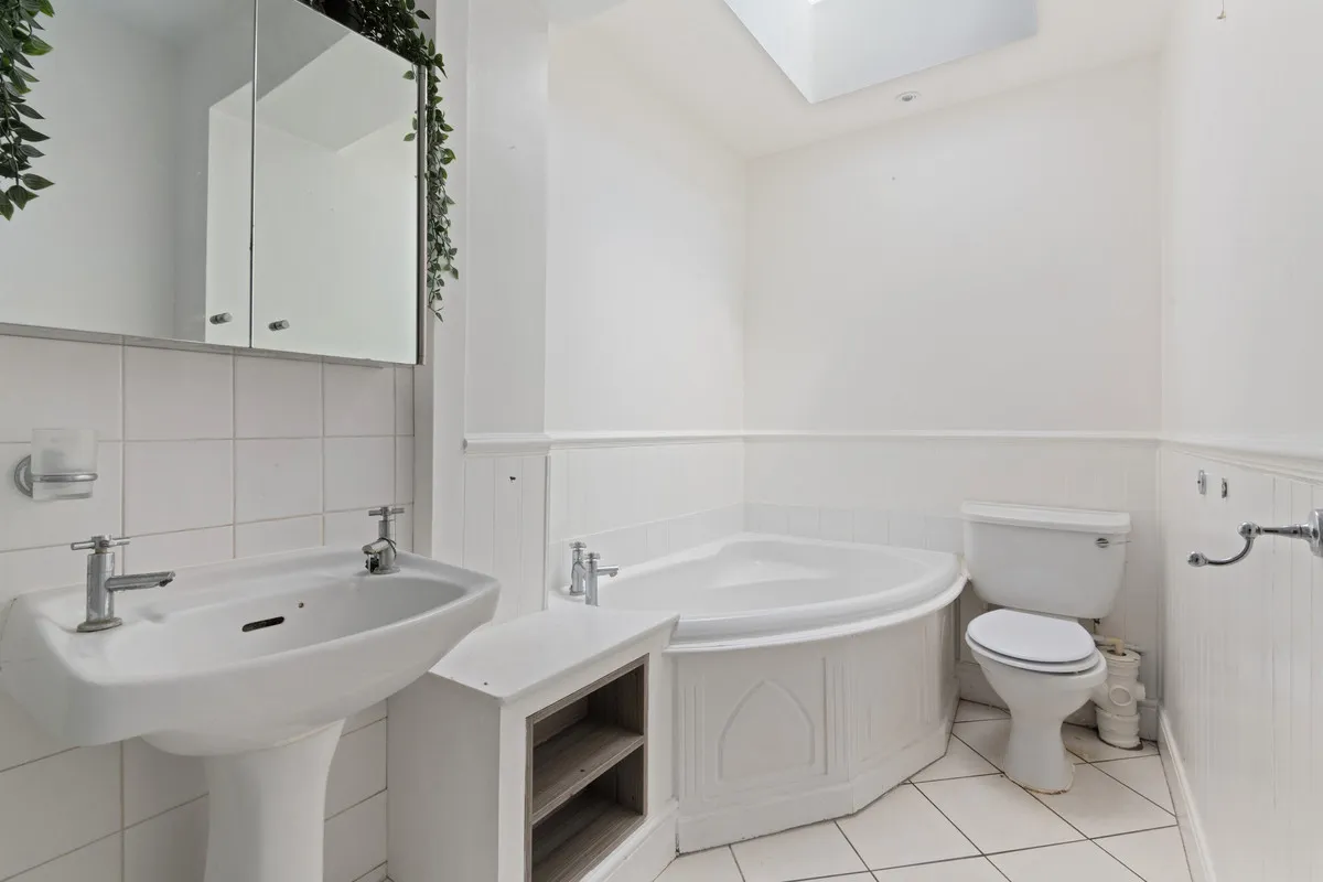 West Drayton, UB7, photo 11