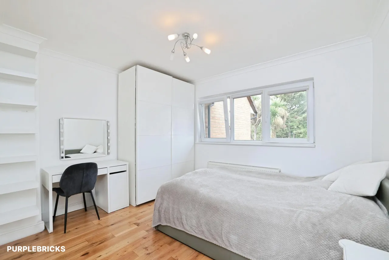 Mulberry Crescent, West Drayton, UB7, photo 9