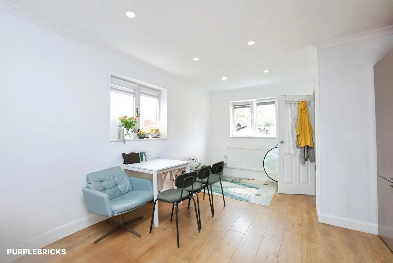 Mulberry Crescent, West Drayton, UB7, photo 7