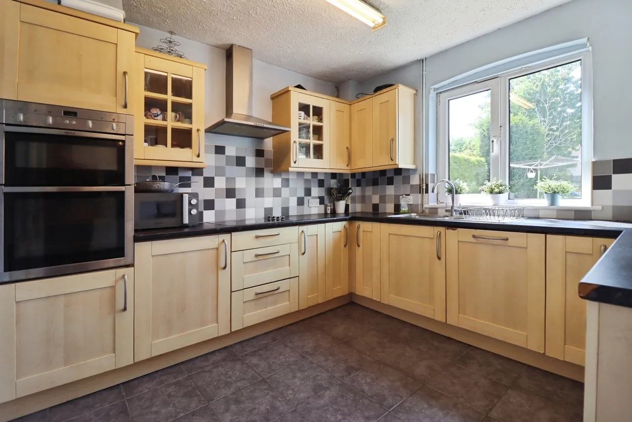 Gayner Road, BRISTOL, Avon, BS7, photo 12