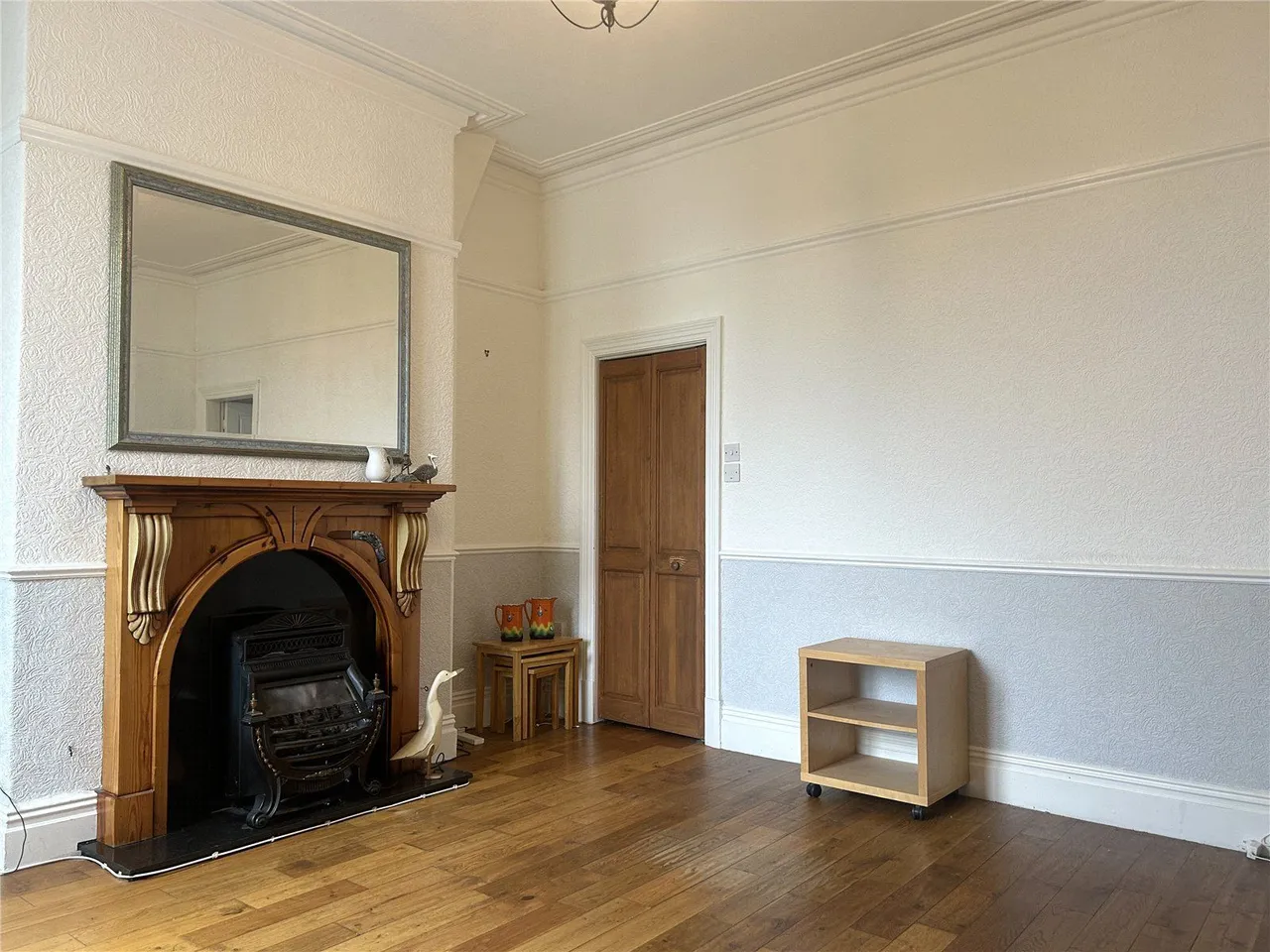 Huddersfield Road, Lees, OL4, photo 6