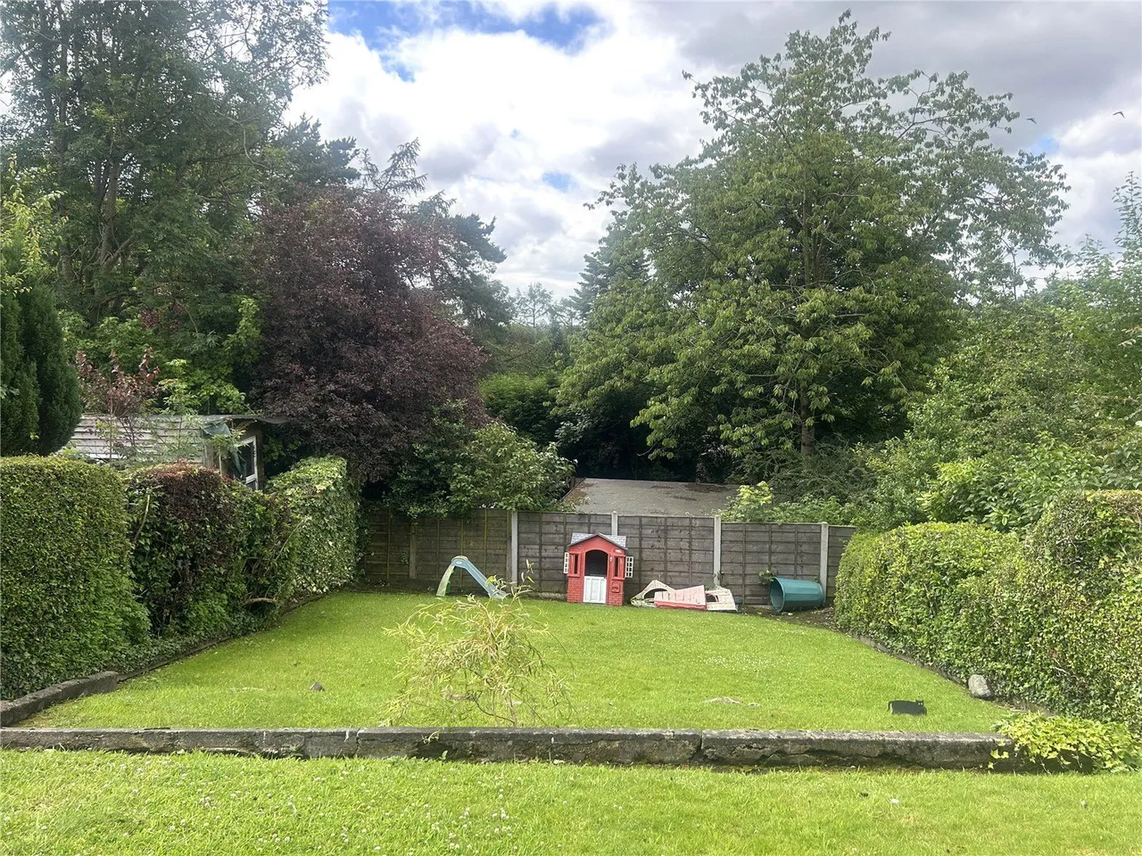 Huddersfield Road, Lees, OL4, photo 19