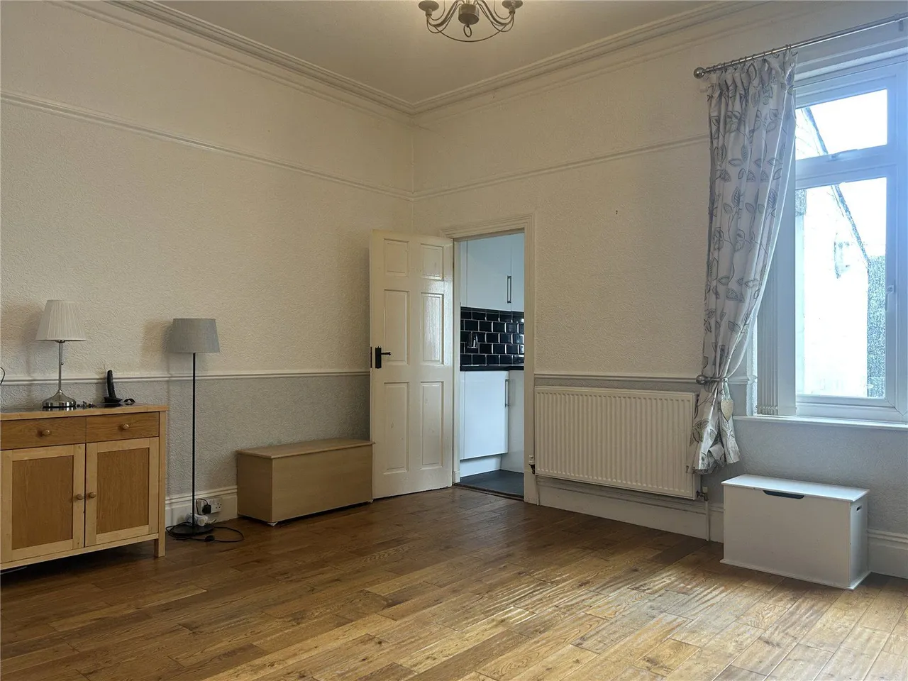 Huddersfield Road, Lees, OL4, photo 7