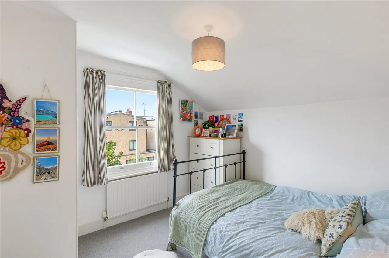 Sugden Road, London, SW11, photo 7