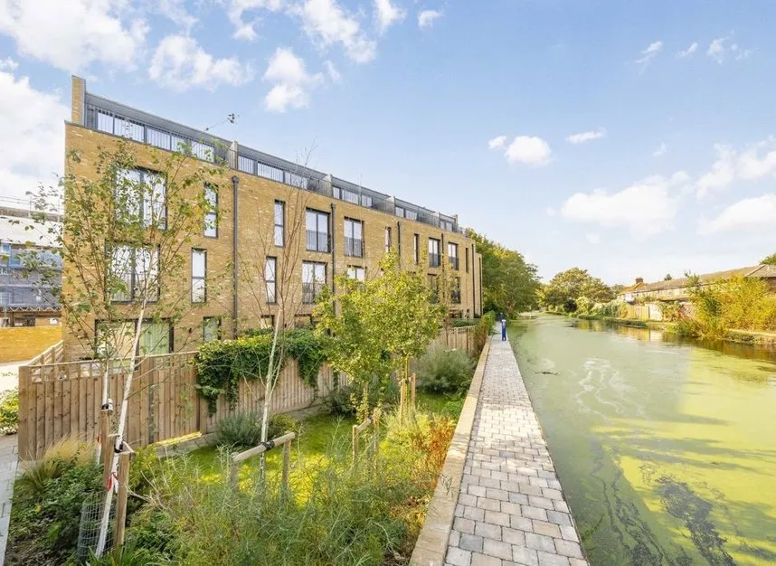 5 bed house to rent, Bryanston Close, Norwood Green, UB2