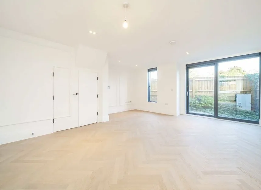 Bryanston Close, Norwood Green, UB2, photo 2
