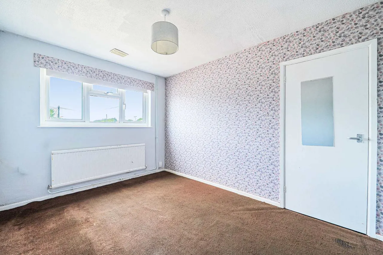 Victoria Road, Chatham, Kent, ME5 9HB, photo 4